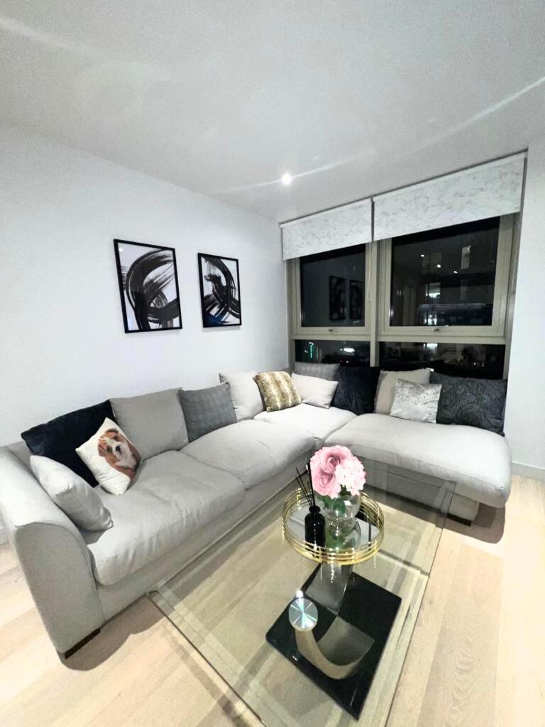 Stylish Apartment Docklands Londen Buitenkant foto